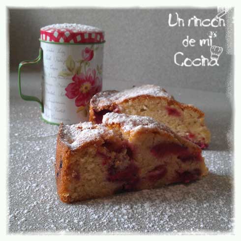 bizcocho de frutos rojos
